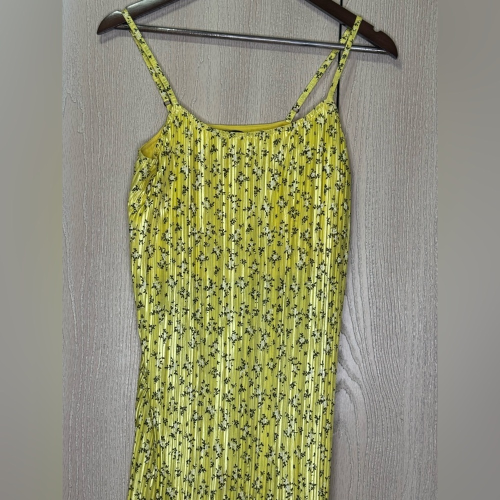 Nobody's Child Plisse Midi Cami Dress in Ditsy Yellow